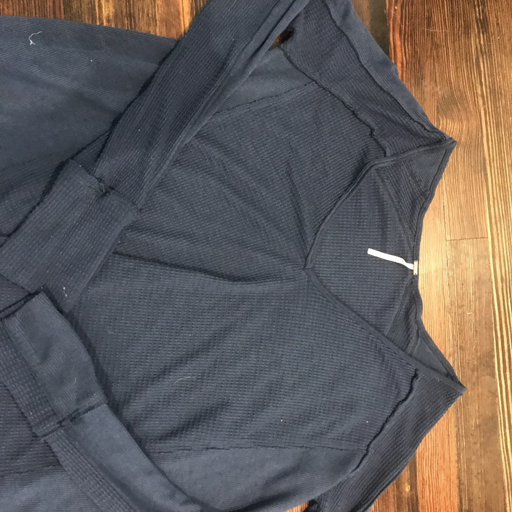 shirt - Picture 3 of 3